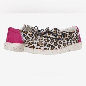 New Hey Dude Wendy youth Cheetah